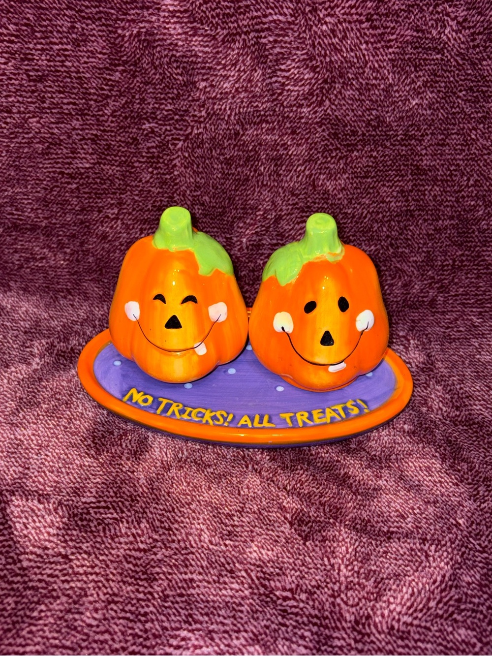 Ceramic Pumpkin Salt & Pepper Shakers - Orange Green